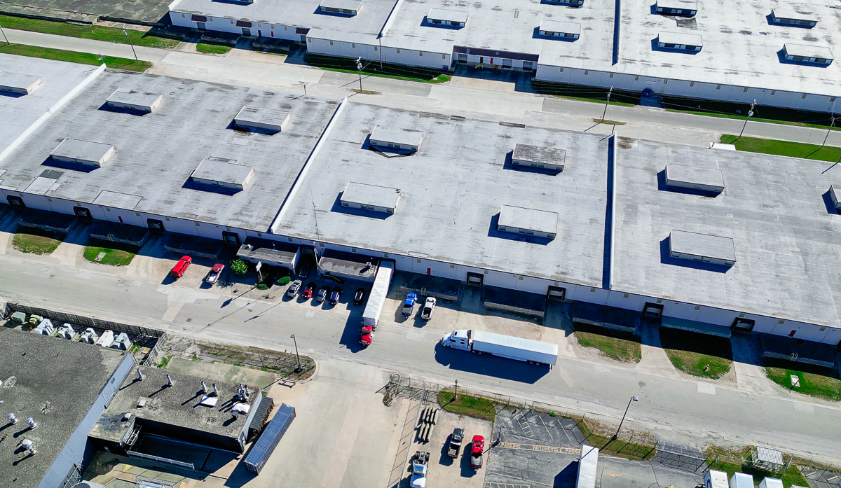 Aerial view of Distributors Terminal warehouse and Midwest 3PL facility